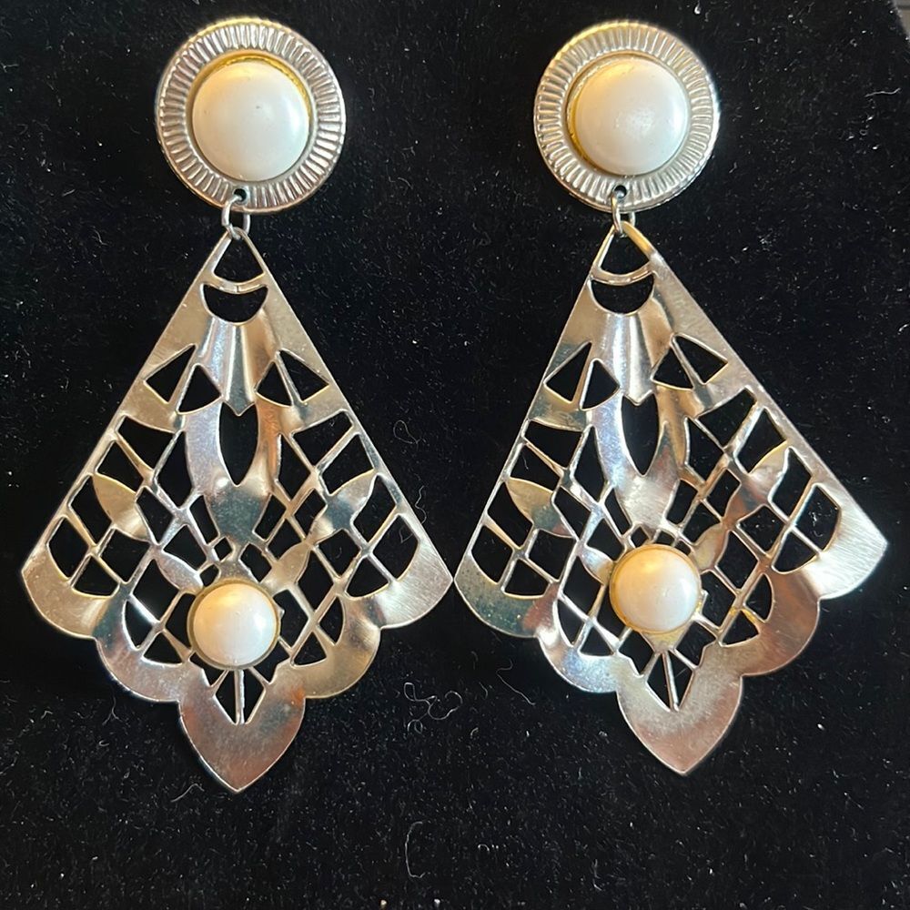 Vintage silver tone metal Drop earrings for pierced ears